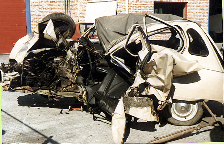 citroen 2cv crash test