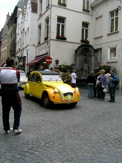 Citroen 2cv grand place