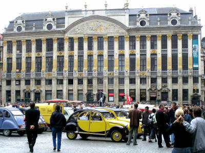 Citroen 2cv grand place