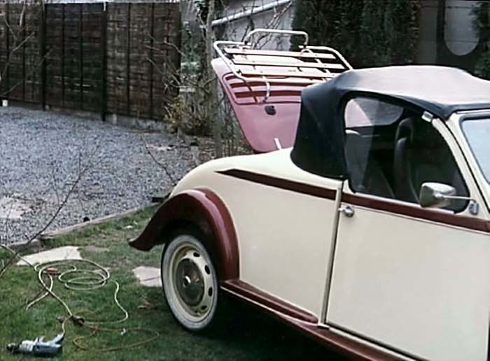 citroen 2cv picture is loading