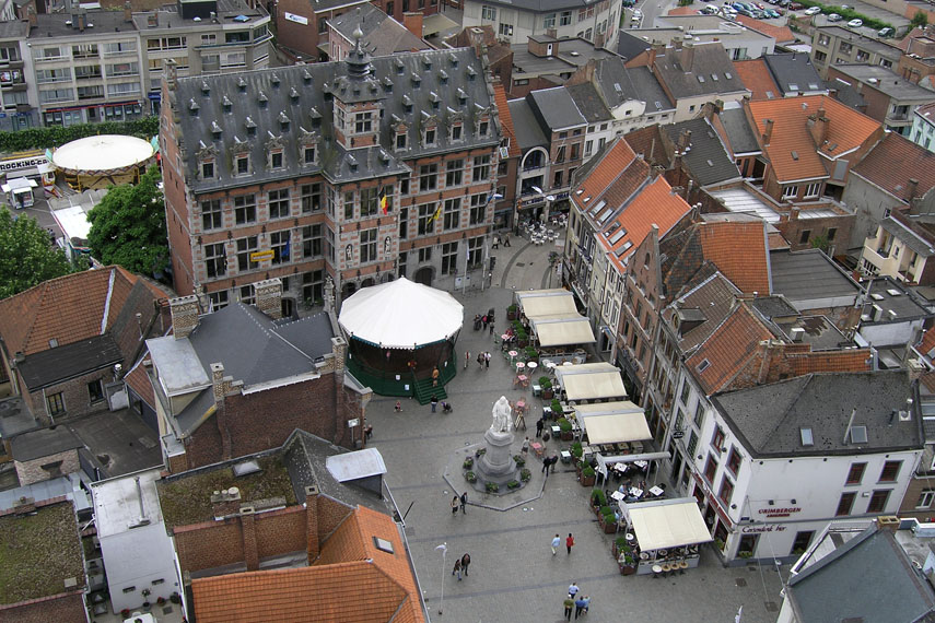 stadhuis halle